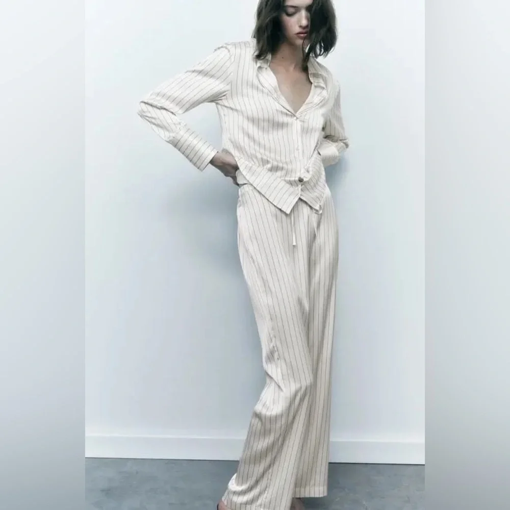 Zara Striped Cream satin Set Small - Picture 1 of 6